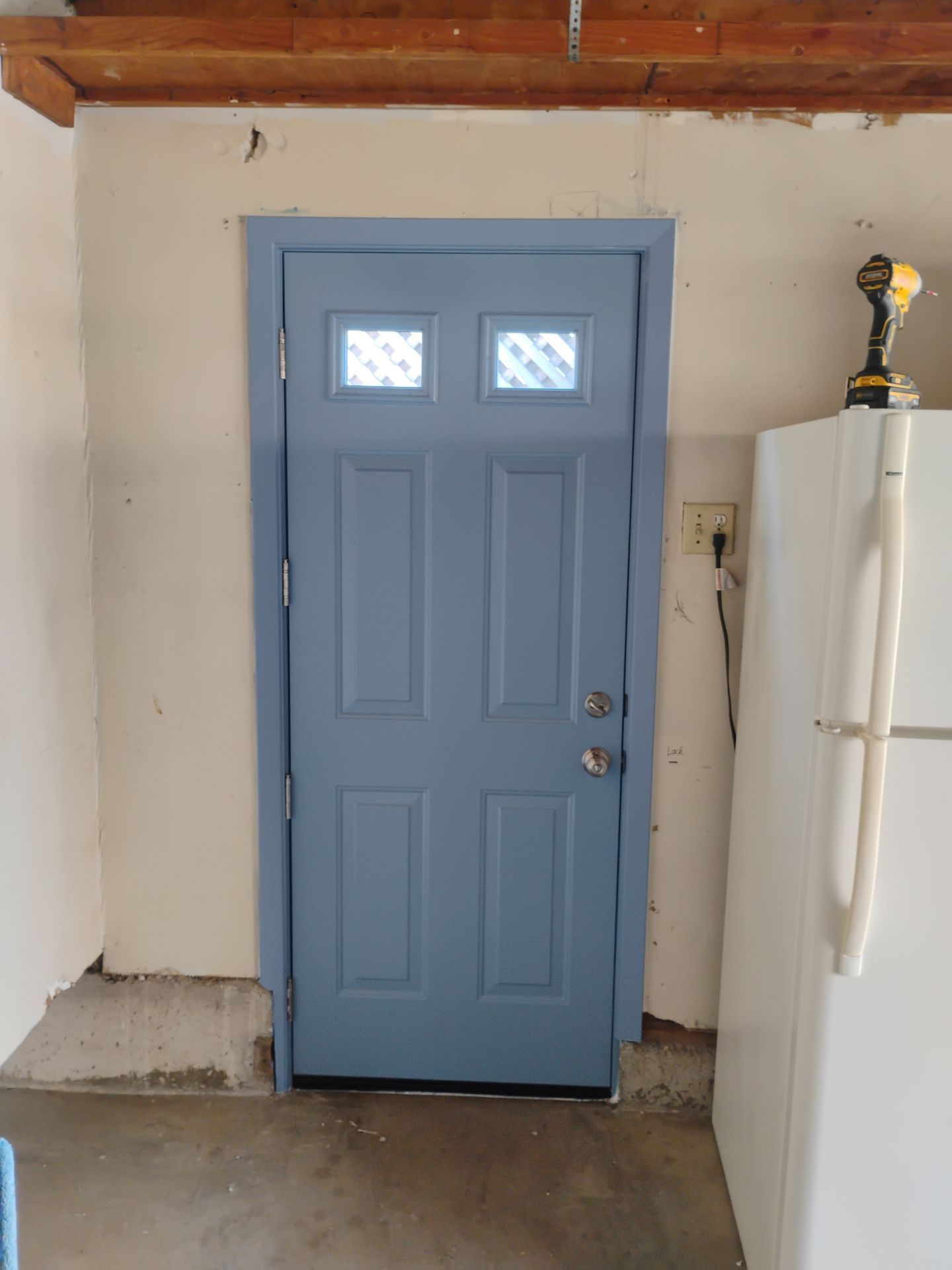 Front Door Replacement project in San Leandro by AMG Doors & Windows — photo 6 of 8